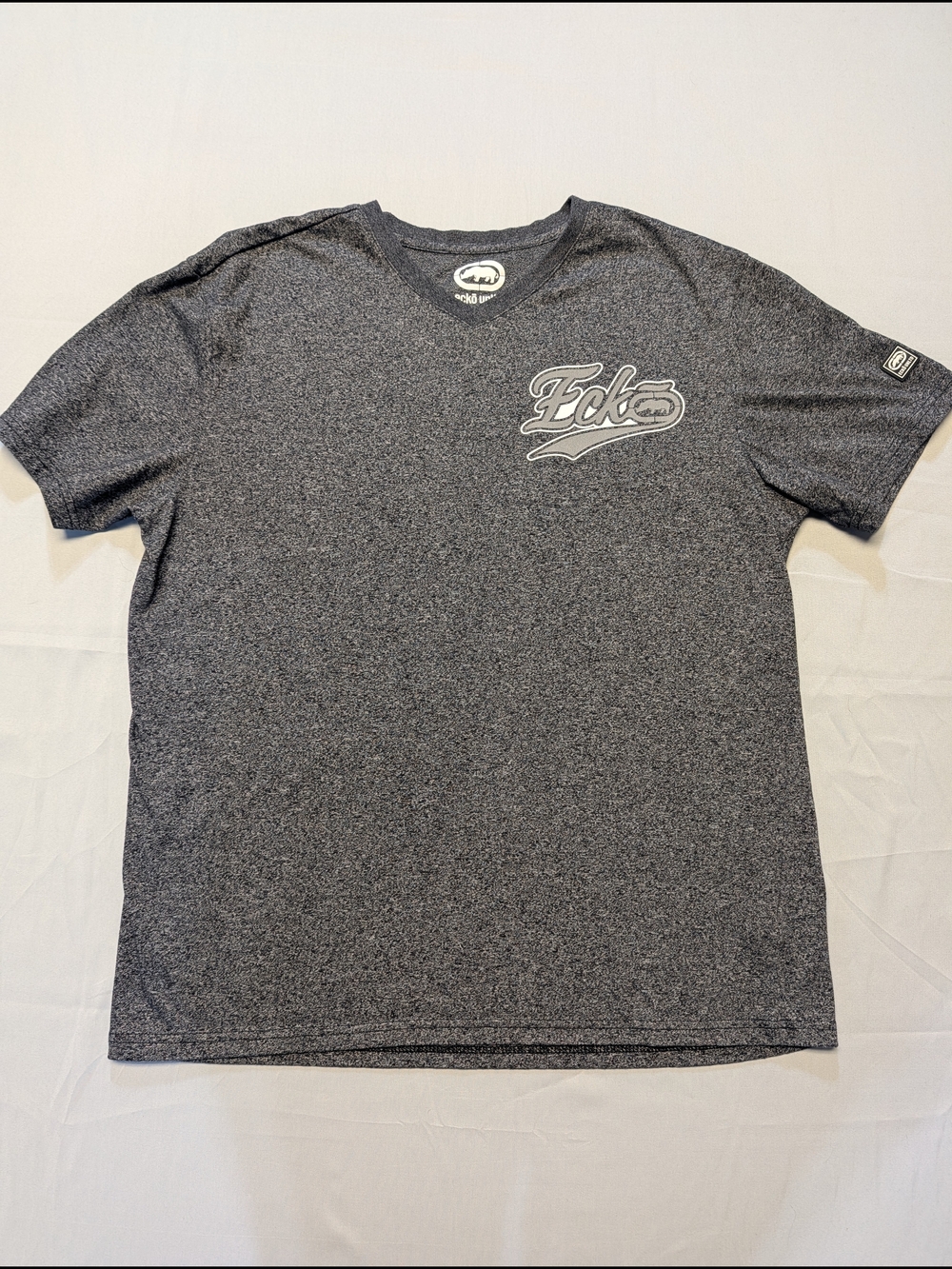 Ecko Unlimited Men’s Size Large T-Shirt Heather Gray Short-Sleeve V-Neck Logo